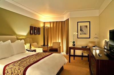 کرون پلازا پورتو