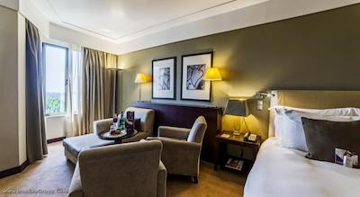 کرون پلازا پورتو