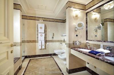 تلئون ایمپریال هتل