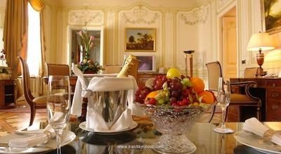 تلئون ایمپریال هتل