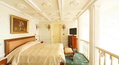 تلئون ایمپریال هتل