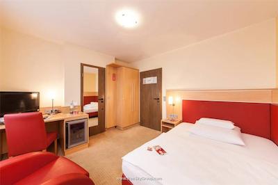 نووم هتل آفنباخ هف