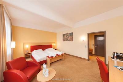 نووم هتل آفنباخ هف