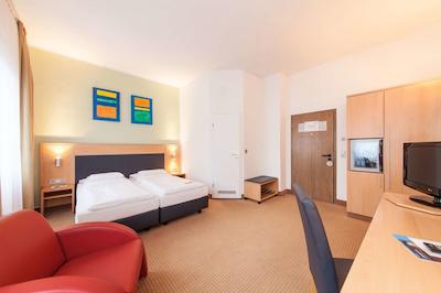 نووم هتل آفنباخ هف