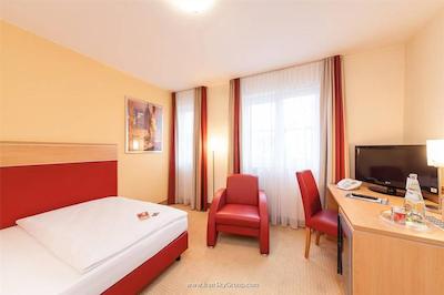 نووم هتل آفنباخ هف