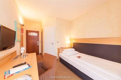 نووم هتل آفنباخ هف