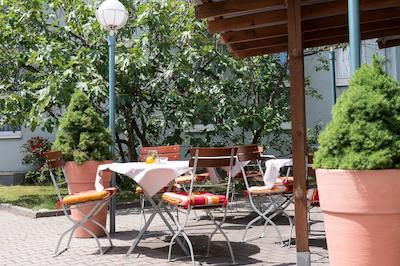 ای اچ ام هتل مانهایم سیتی