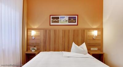 ای اچ ام هتل مانهایم سیتی