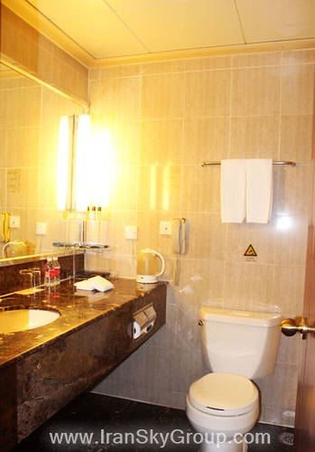 رگال شانگهای ایست آسیا
