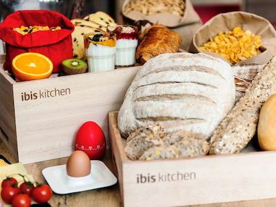 آیبیس بروکسل سنتر گار میدی