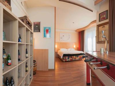 آیبیس بروکسل سنتر گار میدی