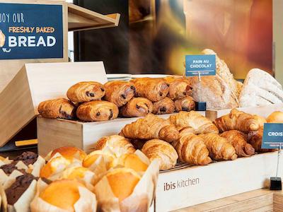 آیبیس بروکسل سنتر گار میدی