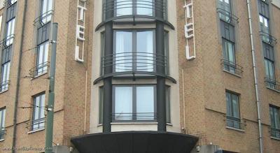 آیبیس بروکسل سنتر گار میدی