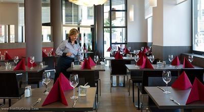 آیبیس بروکسل سنتر گار میدی