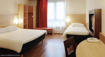 آیبیس بروکسل سنتر گار میدی