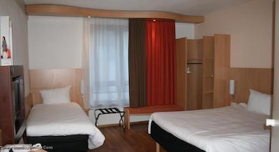 آیبیس بروکسل سنتر گار میدی