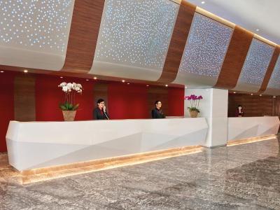 سان وی پیرامید تاور ایست