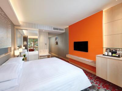 سان وی پیرامید تاور ایست