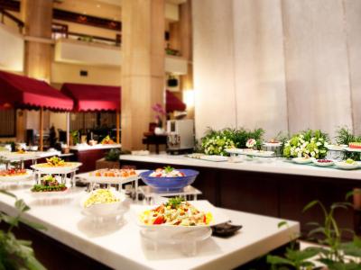 هاوارد پلازا هتل تیپی