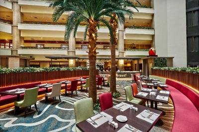 هاوارد پلازا هتل تیپی