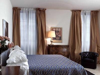 پالازو ریکاسولی هتل اند رزیدنس