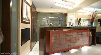 تروپیکال هتل