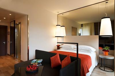 استارهتل اکو