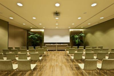 استارهتل اکو