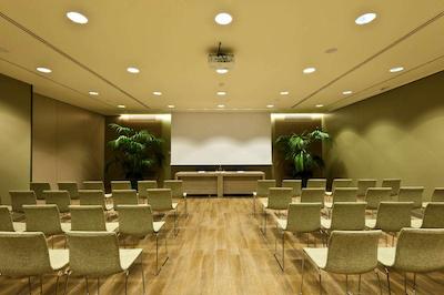 استارهتل اکو