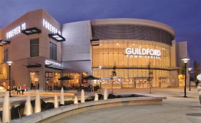 هالیدی این اکسپرس اند سوئیتس ساری