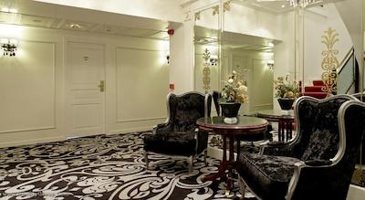 تئوکسنیا پالاس هتل