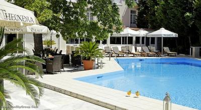 تئوکسنیا پالاس هتل