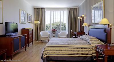 تئوکسنیا پالاس هتل