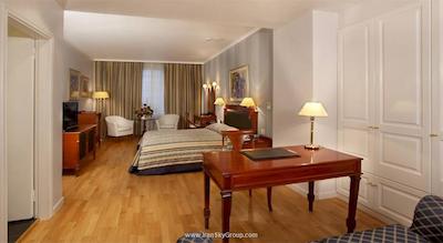 تئوکسنیا پالاس هتل