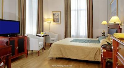 تئوکسنیا پالاس هتل