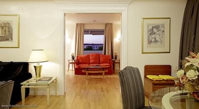 تئوکسنیا پالاس هتل