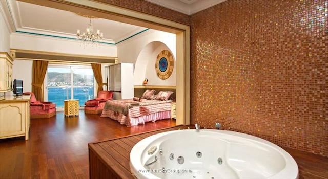 سالماکیس ریزورت اند اسپا