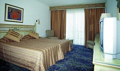 سالماکیس ریزورت اند اسپا