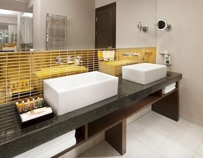 شرایتون پراگ چارلز اسکوئر