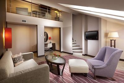 شرایتون پراگ چارلز اسکوئر