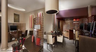 شرایتون پراگ چارلز اسکوئر