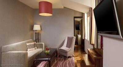 شرایتون پراگ چارلز اسکوئر