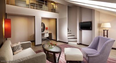 شرایتون پراگ چارلز اسکوئر