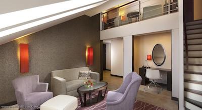 شرایتون پراگ چارلز اسکوئر