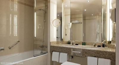 سوفیتل لیون بلکور