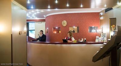 دلفی‌ آرت هتل