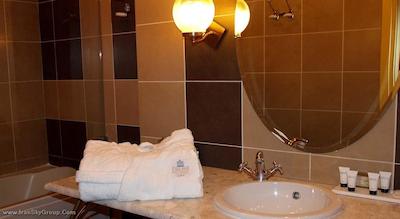 دلفی‌ آرت هتل