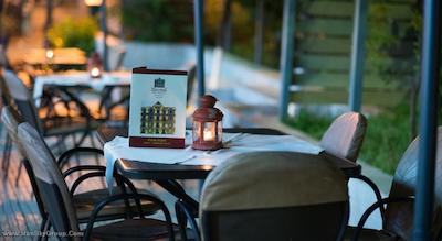 دلفی‌ آرت هتل