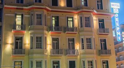 دلفی‌ آرت هتل