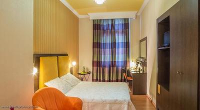 دلفی‌ آرت هتل